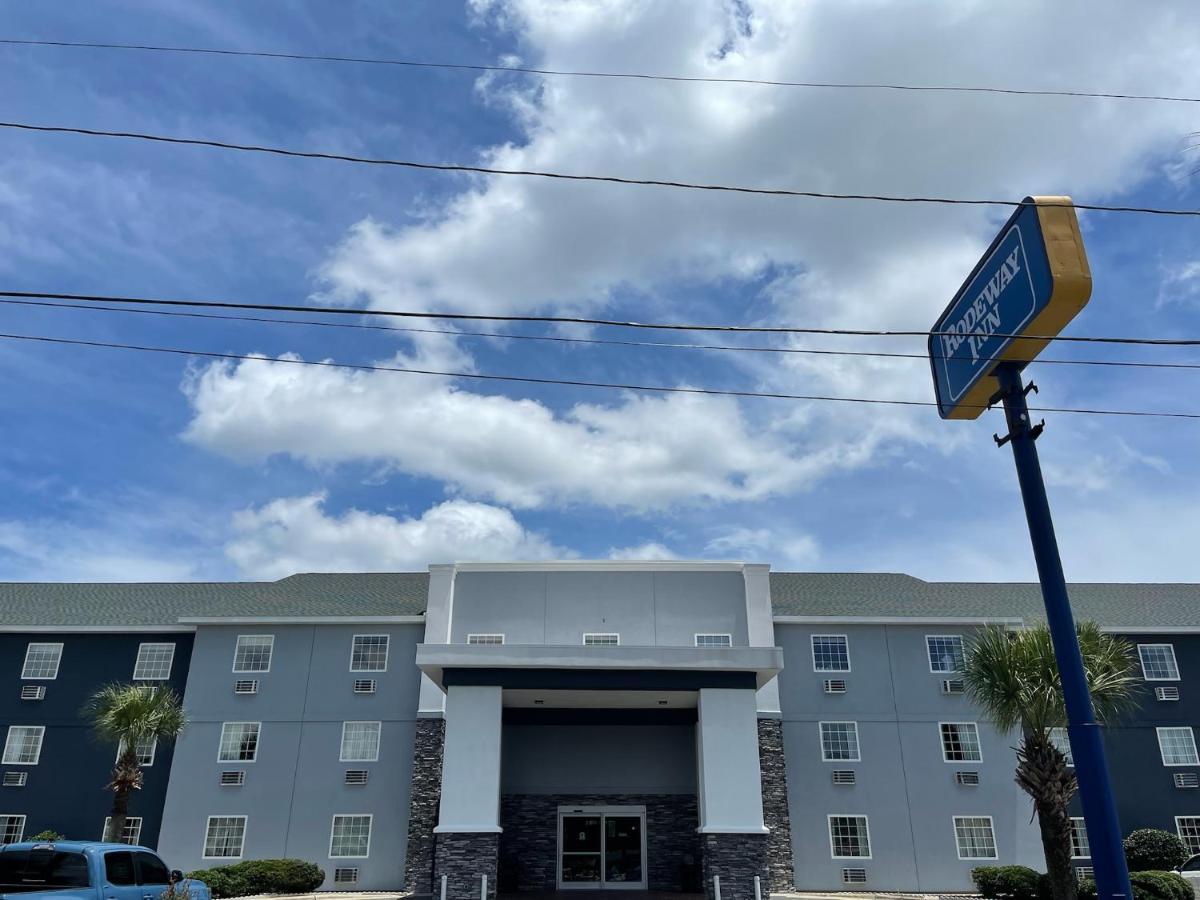 Comfort Inn Pensacola Near Nas Corry Station Beach Haven Exterior photo